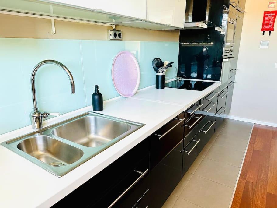 Apartamento Renovado Com Ac, 2 Wc Completos, Terraco E Garagem OOporto Exterior foto